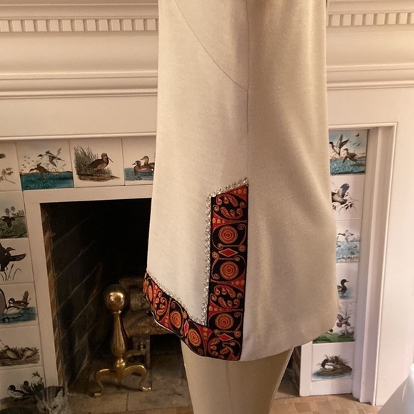 VINTAGE Designer Karla Drabsch 1960s tunic has tapestry trim and is fully lined. - Picture 10 of 14